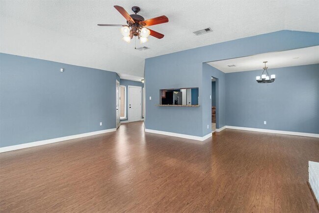 Building Photo - 2790 Wood Hollow Dr