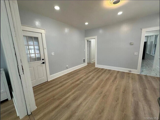 Foto del edificio - 15 Forbus St