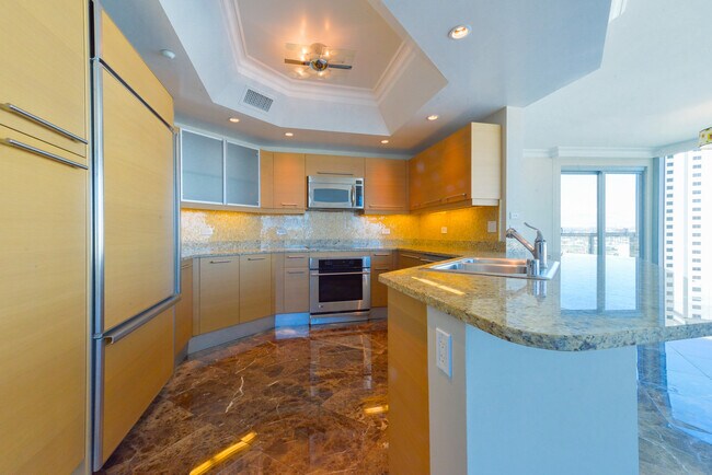 Foto del edificio - Turnberry Towers 1508W-Strip/Downtown View...