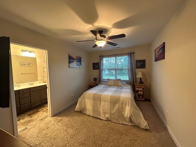 Master bedroom - 408 Justice Farm Dr