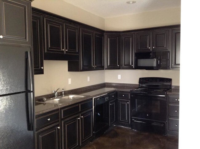Building Photo - 4298 Savannah Dr