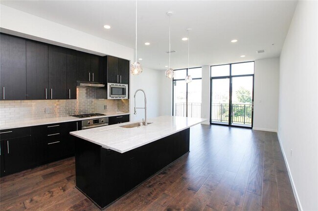 Foto del edificio - 4820 Caroline St