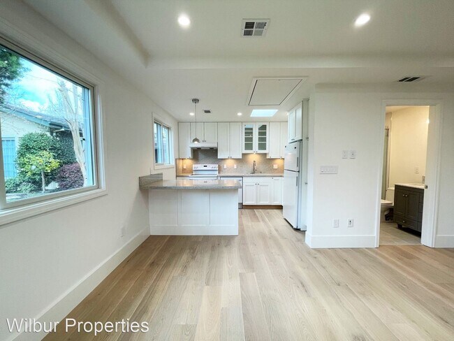 Building Photo - 1 br, 1 bath House - 1350 Greenwood Ave