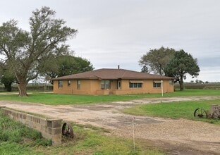 Building Photo - 9607 N Interstate 27