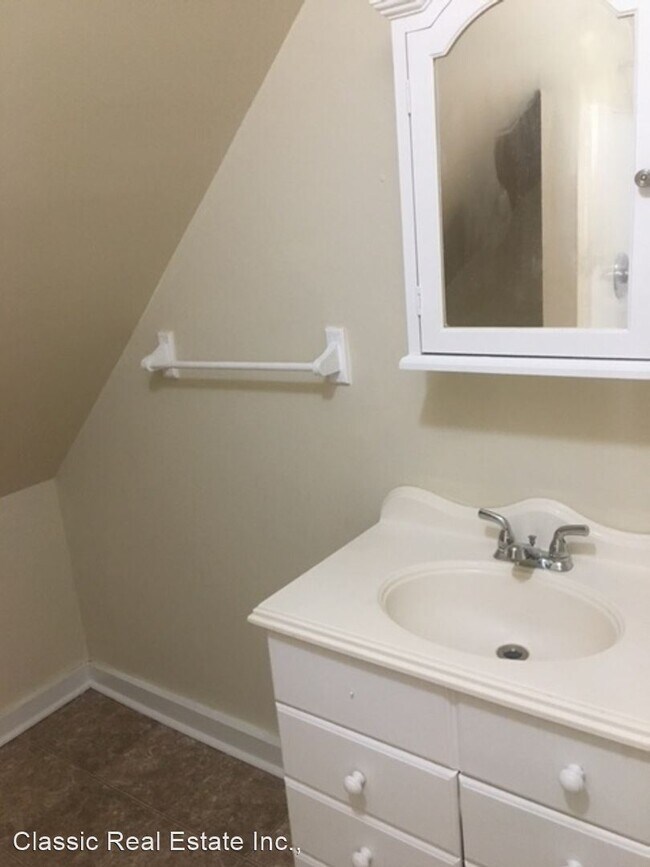 Foto del edificio - 1 br, 1 bath House - 353 Oldham Avenue #3