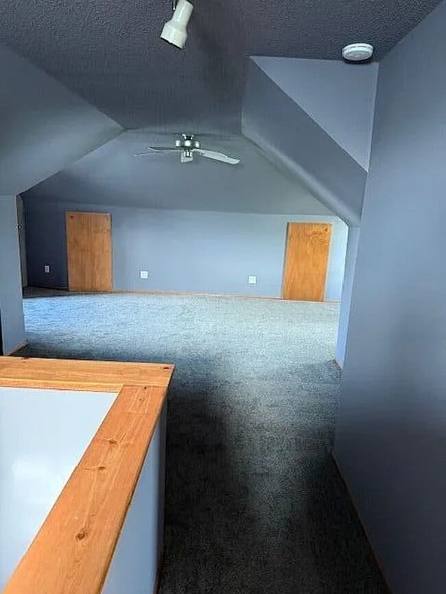 Building Photo - New Knoxville SWEET HOME