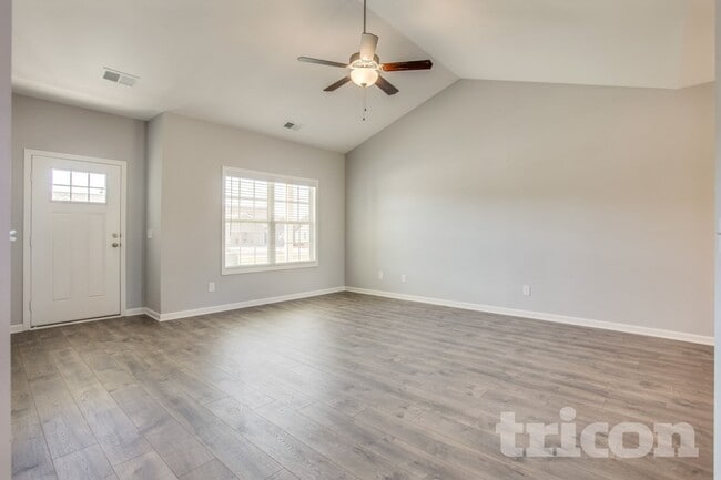 Building Photo - 738 W Coker Way