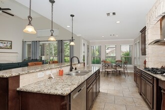 Building Photo - 47 Canoe Bend Dr