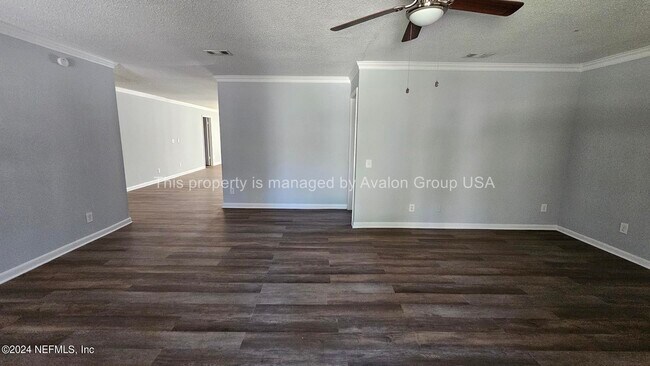 Building Photo - 5927 Ridgeway Rd E
