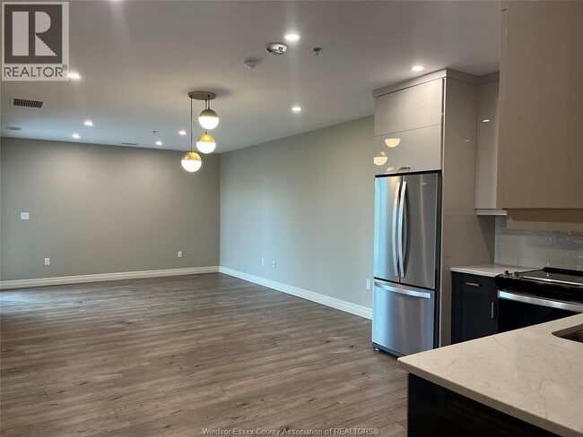 Building Photo - 531 Pelissier St