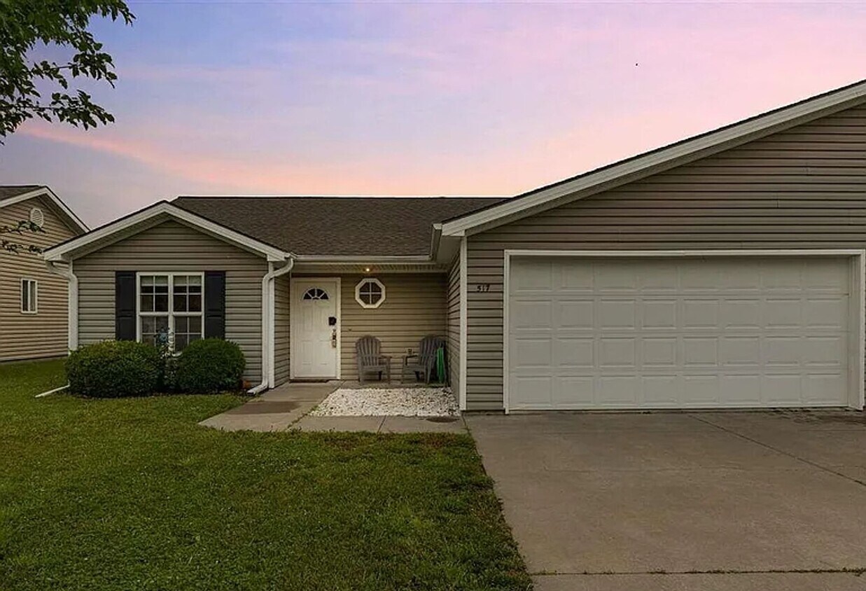 Foto principal - West Side Duplex!