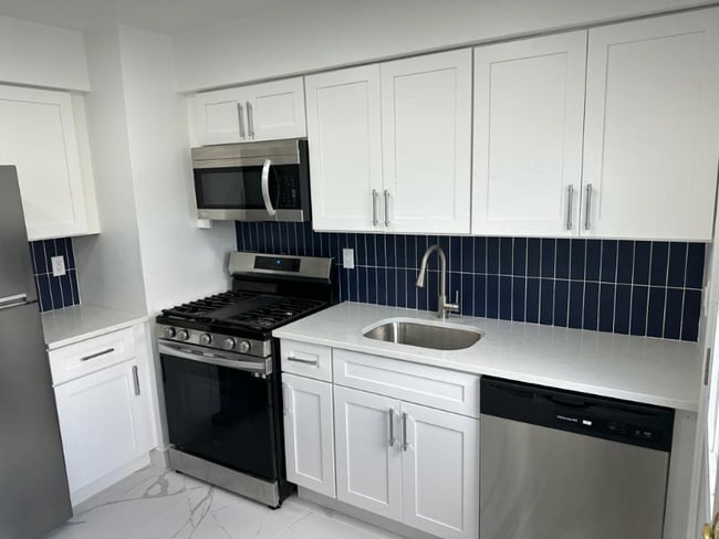 Foto del edificio - 500 Adams Ln