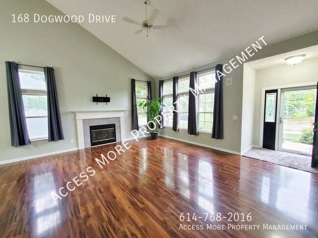 Foto del edificio - STUNNING 3 BEDROOM HOME WITH RAVINE LOT IN...