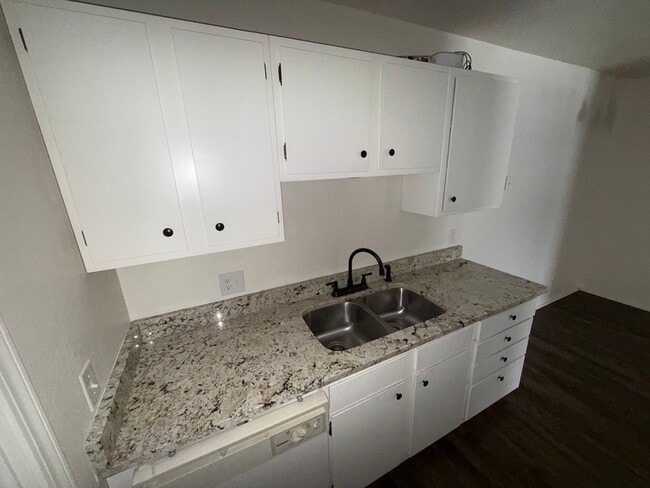 Building Photo - 4507 Coronado Ave