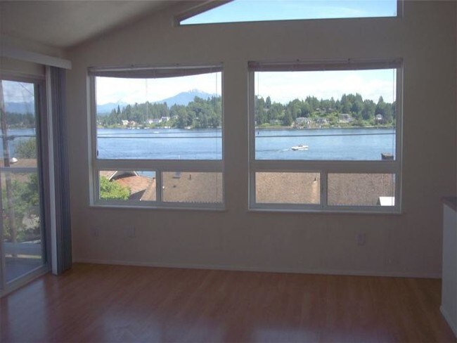 Foto del edificio - 3 bedroom in Lake Stevens WA 98258