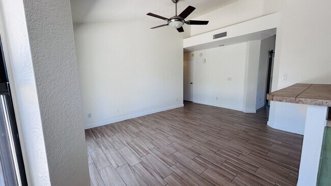 Building Photo - 3825 E Monte Cristo Ave