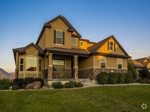 Building Photo - 10293 S Jordan Creek Dr