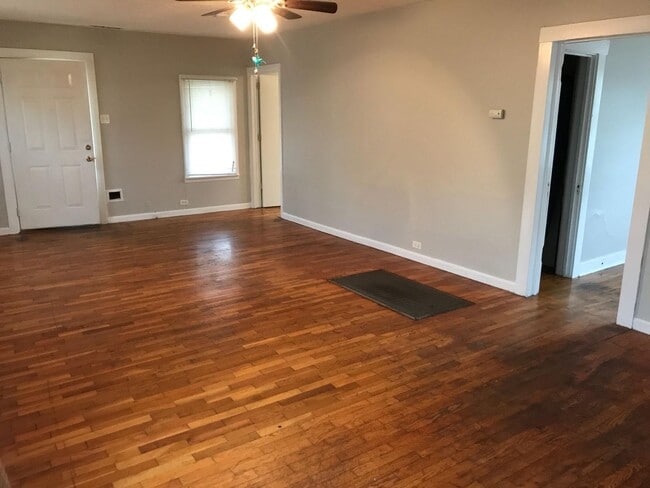Building Photo - Great Central location home!  - Nice home with appliances. Close to Washburn University