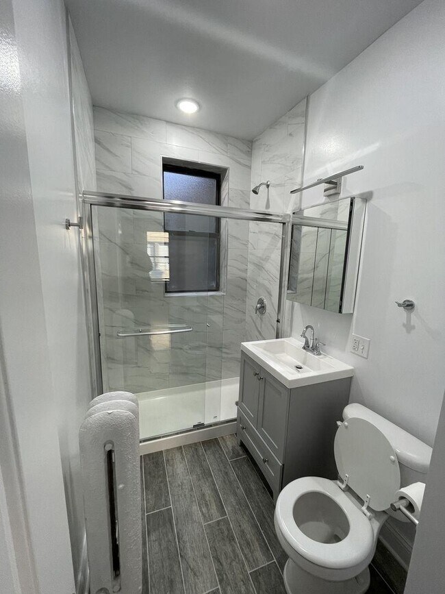 Foto del edificio - 1 bedroom in Chicago IL 60657