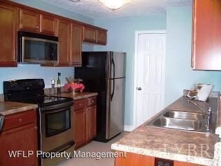 Building Photo - 206 Capstone Dr