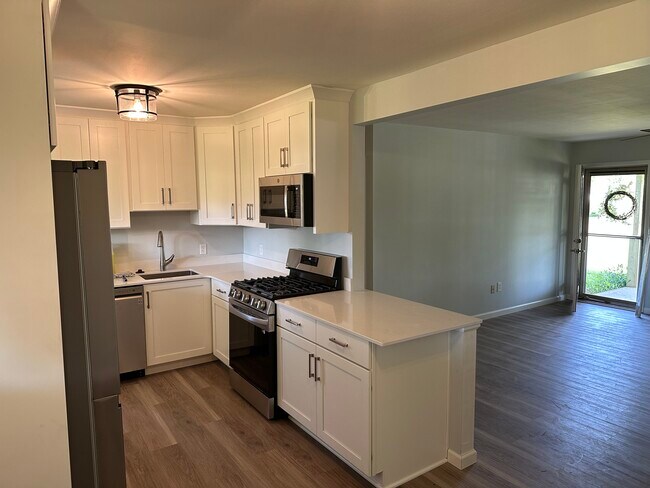 Foto del edificio - 201 Sherwood Dr