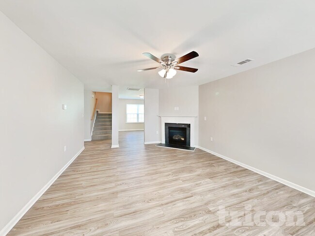 Foto del edificio - 1790 Eastway Dr