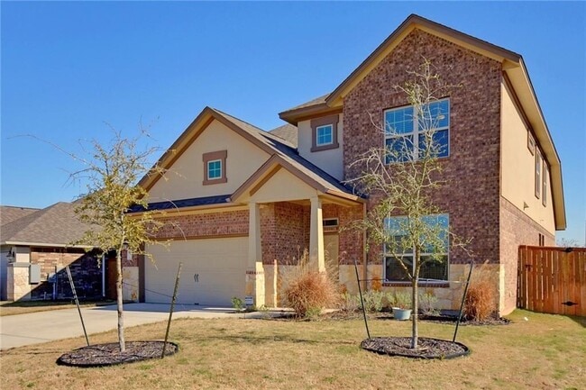 Building Photo - 2212 Montesol Ln