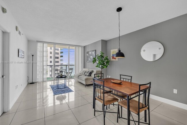 Foto del edificio - 1750 N Bayshore Dr