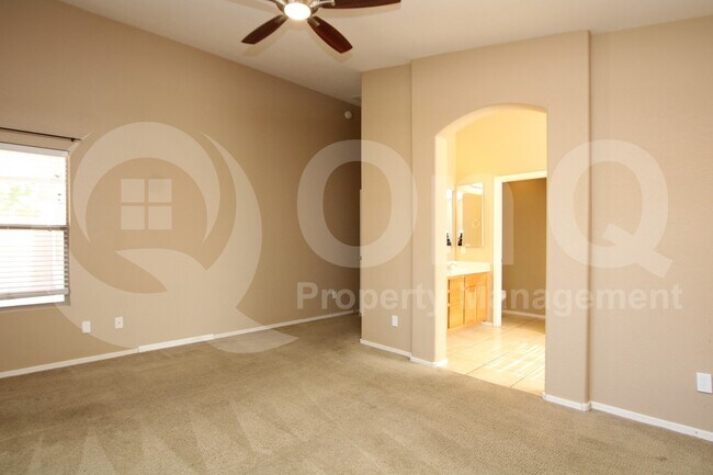 Foto del edificio - 10234 E Javelina Ave