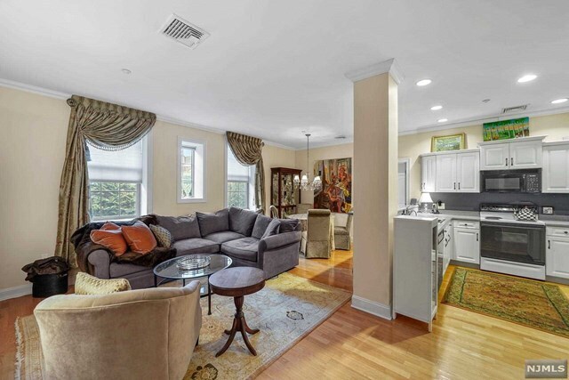 Foto principal - 3202 Rio Vista Dr