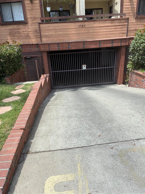 Foto del edificio - 1161 Spazier Ave
