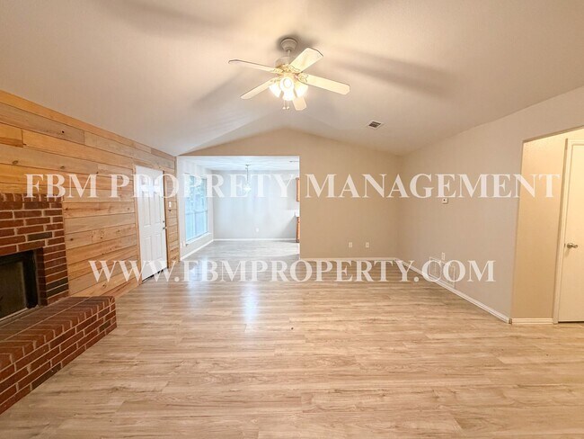 Foto del edificio - 3008 View Ln