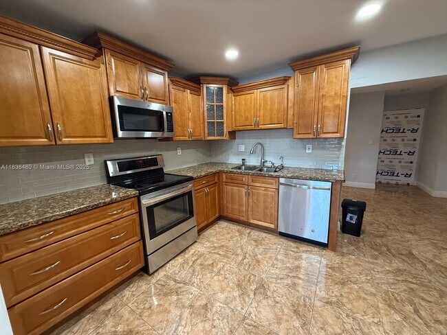Foto del edificio - 4281 NW 35th Terrace