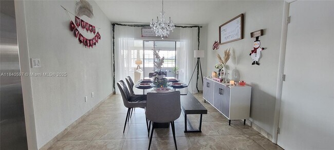 Foto del edificio - 11030 SW 163rd St