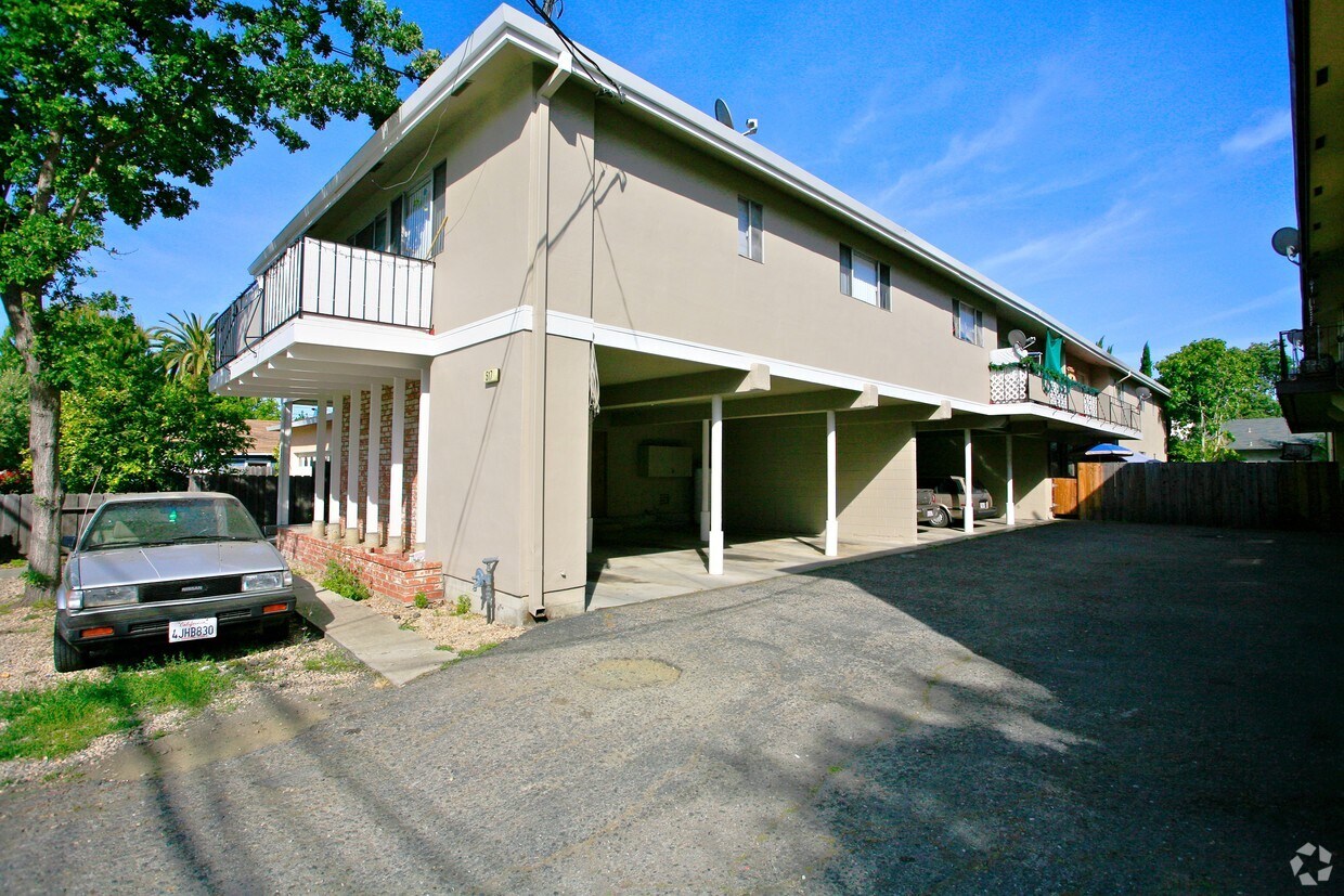 Building Photo - 517 Vera Ave