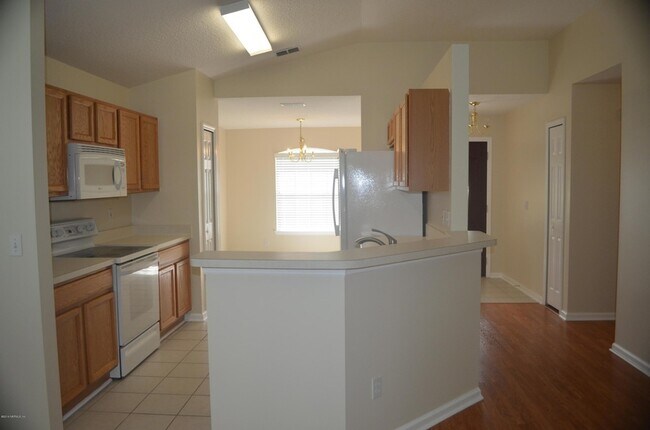 Foto del edificio - 545 Prosperity Lake Dr