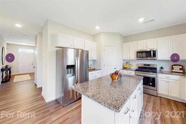 Building Photo - 3022 Weddington Pointe Dr