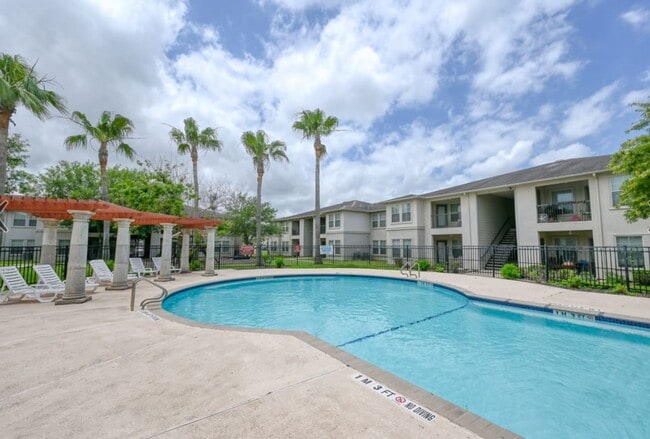Building Photo - La Villita Phase II