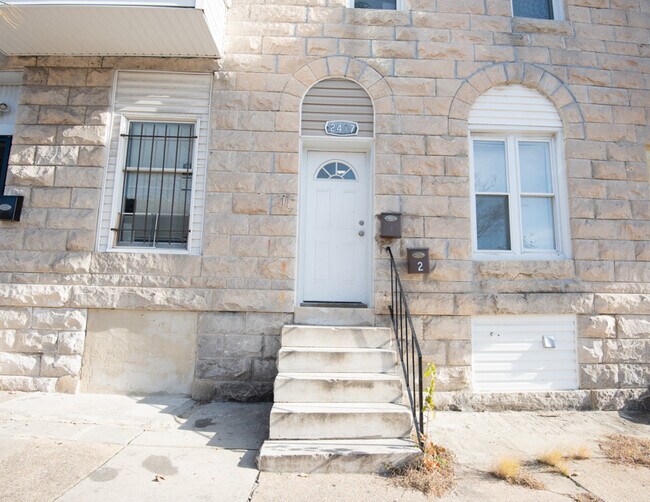 Building Photo - 2417 Barclay St Building Photo - 2417 Barclay St