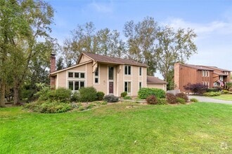 Building Photo - 31 Misty Pine Rd