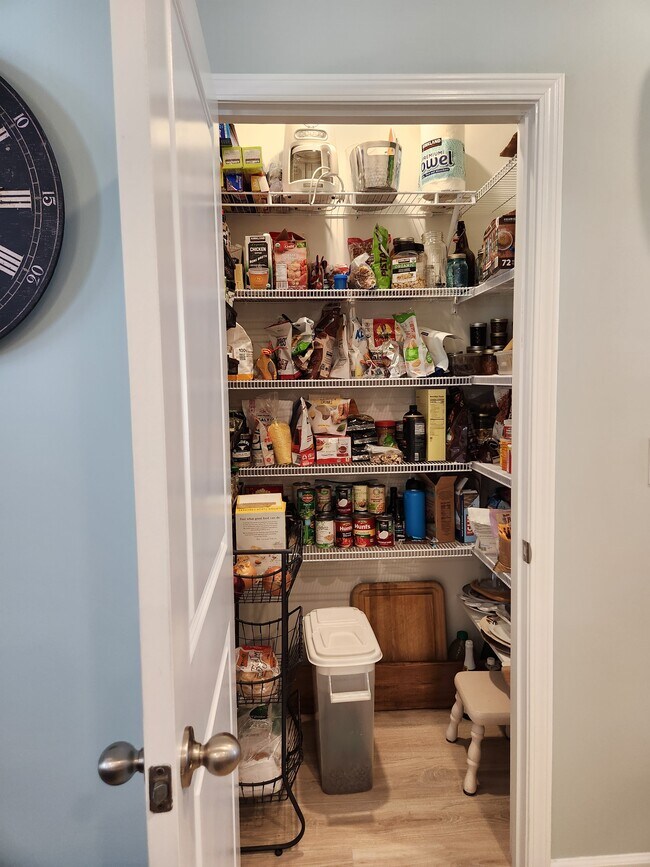 Building Photo - 752 Flowering Br Ave