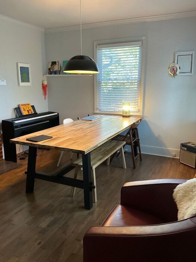 Building Photo - Normaltown home, a Charming 3 bedroom/ 2 bathroom Home Close to UGA and Hospitals!