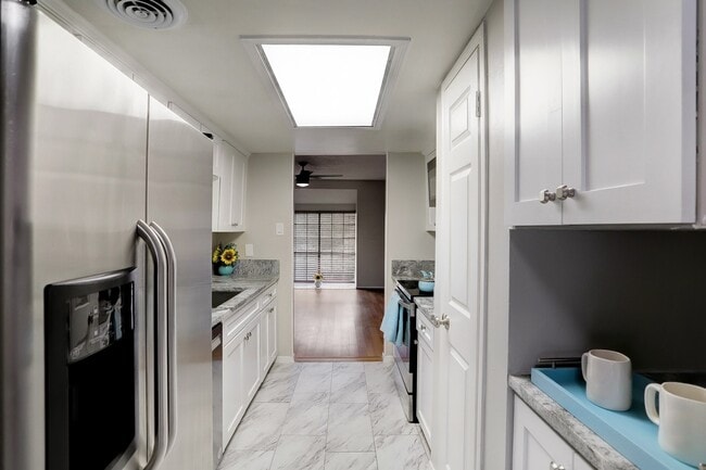 Building Photo - 12633 Memorial Dr