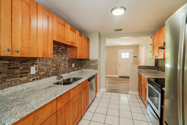 Foto del edificio - 2145 25th Ave N