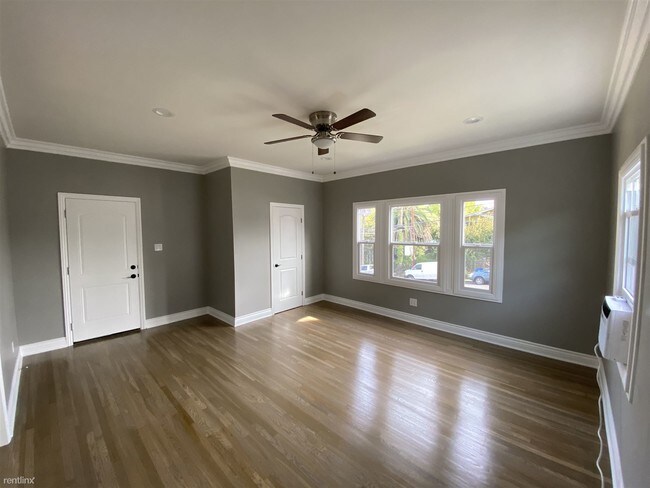 Building Photo - 1441 Edgecliffe Dr