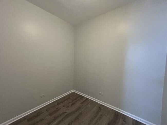 Foto del edificio - 1 bedroom in Chicago IL 60646