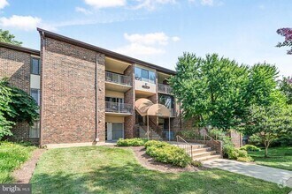 Building Photo - 7712 Hanover Pkwy