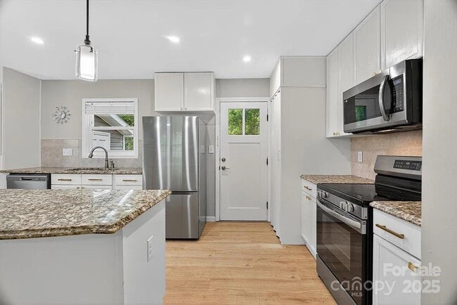 Photo - 2501 Thornton Rd House