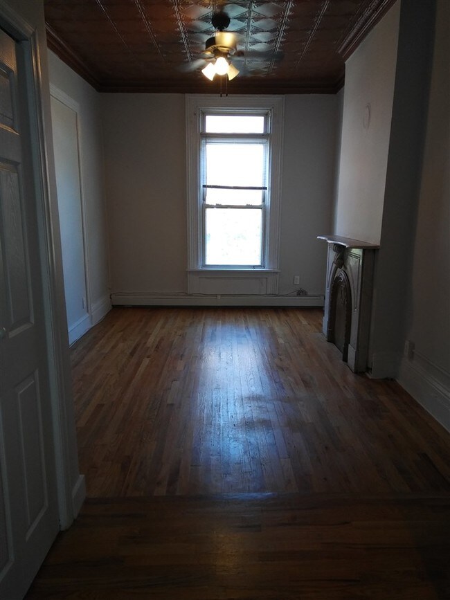 Building Photo - 602 Grove St