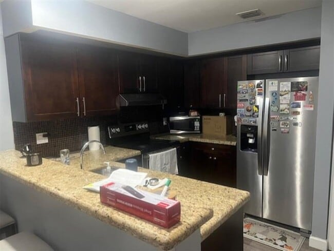 Building Photo - 7160 Sportsman Dr